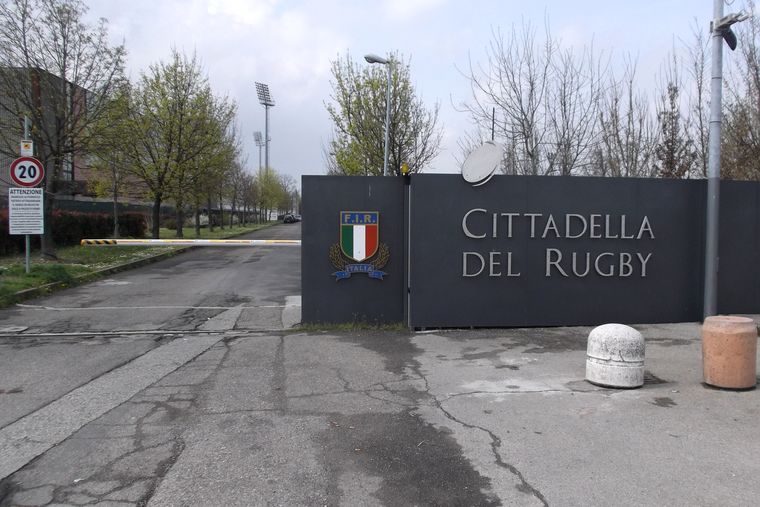 L'ingresso del complesso rugbistico di Parma.